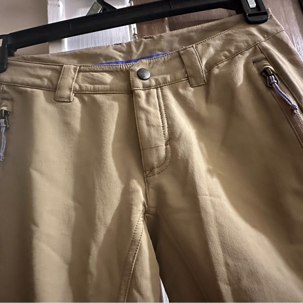 Stio Women's Khaki Green Outdoor Stretch Pants - Picture 5 of 17